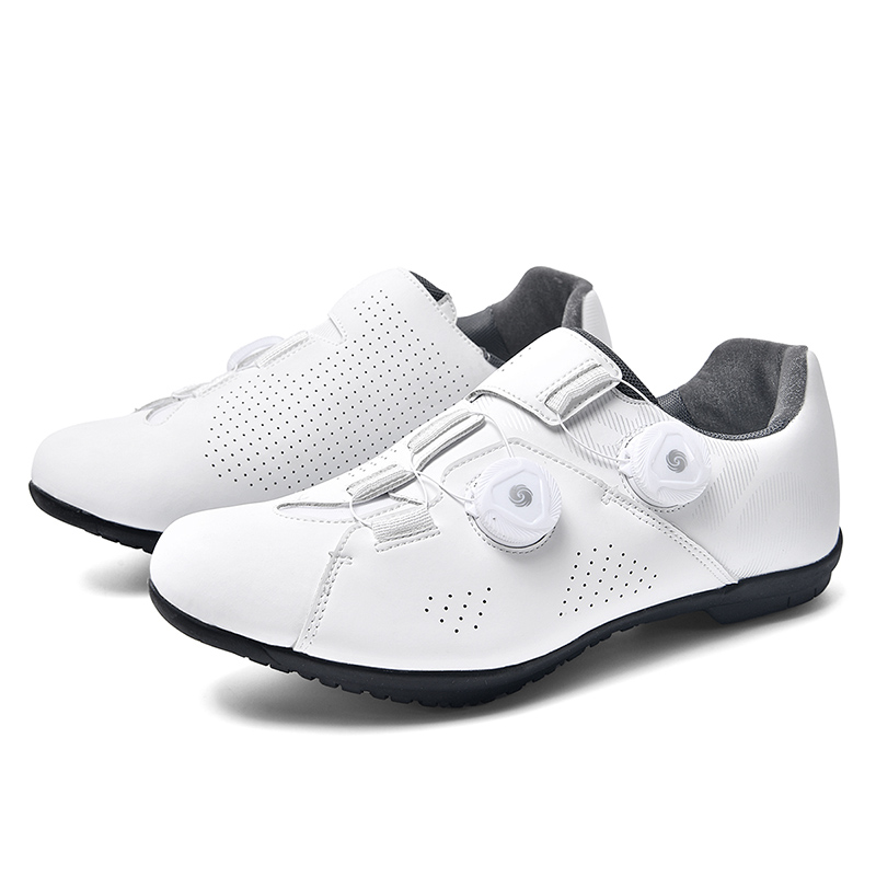 Cycling Shoes For Commute - أحذية رياضية متعددة الاستخدامات لركوب الدراجات